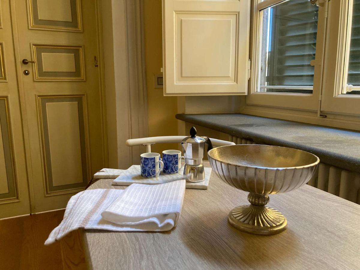 Puccini'S Home, Elegant Apartment In Piazza Puccini Lucca Eksteriør bilde