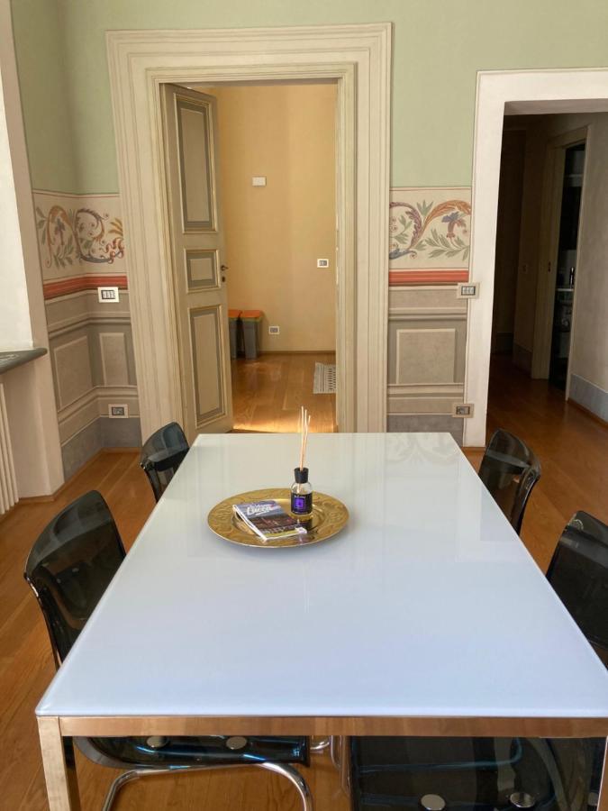 Puccini'S Home, Elegant Apartment In Piazza Puccini Lucca Eksteriør bilde